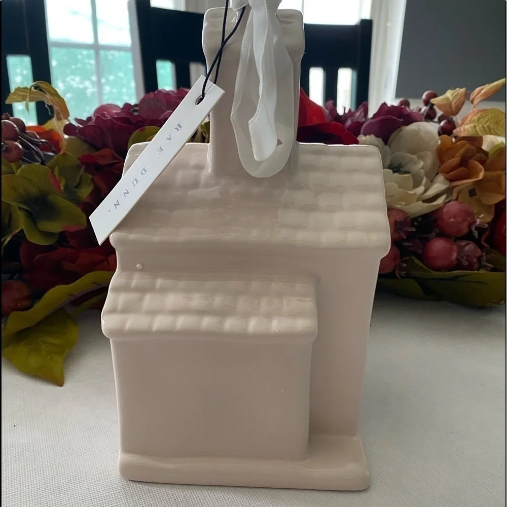 ⭐️HOST PICK⭐️👰‍♀️NWT Rae Dunn Brides Side Birdhouse
